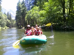 Michelle, Delaney, Haley, Hirschel, and Wallace in their raft
